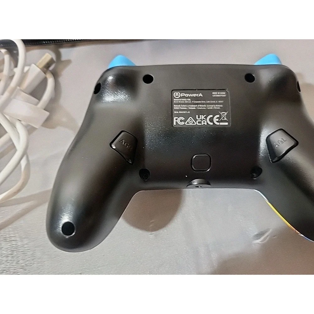 Pokemon Pikachu‎ Ds Wireless Controller And Pikachu Case With Charging Cord
